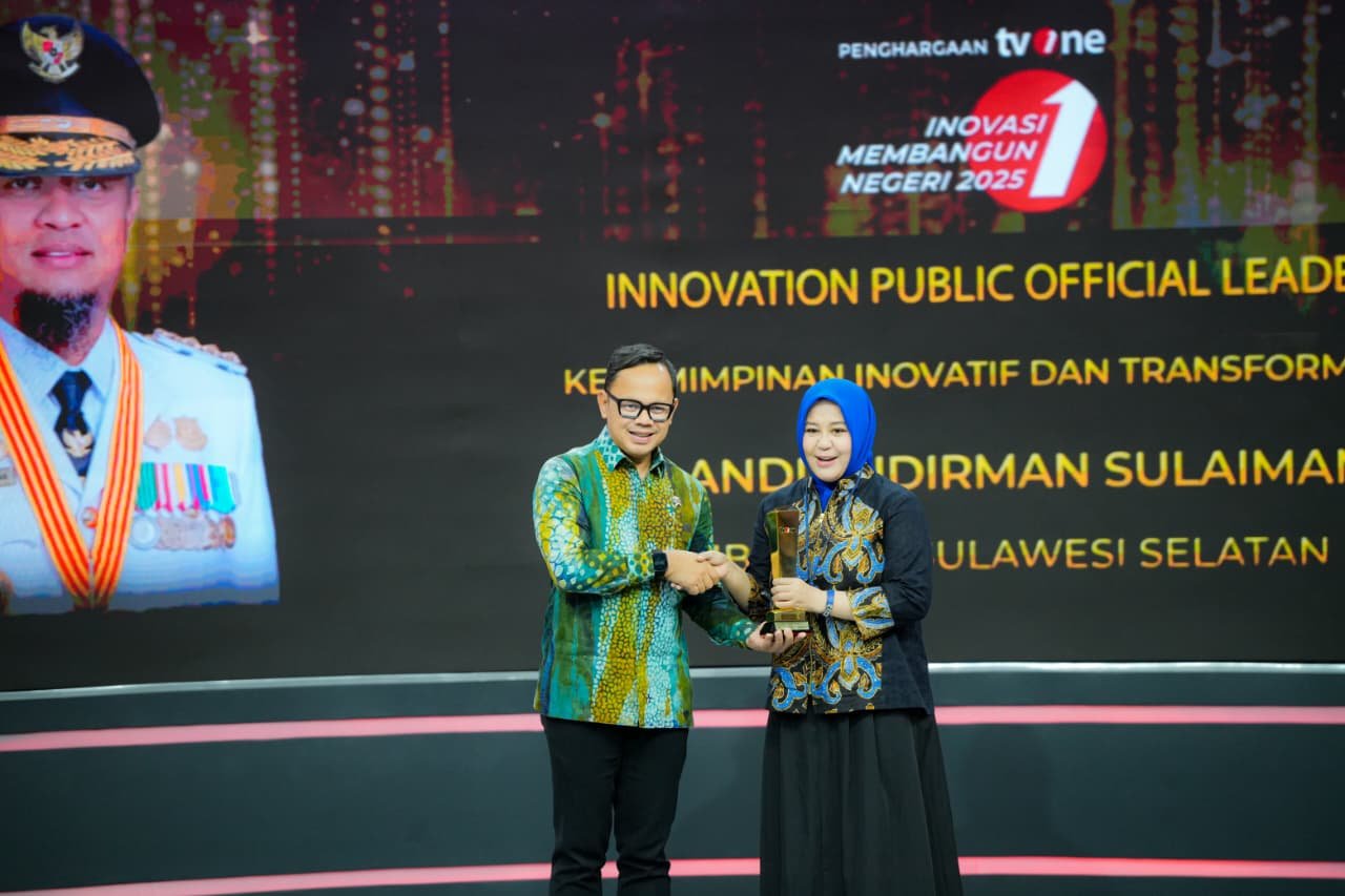 Gubernur Sulsel Raih Penghargaan Pemimpin Inovatif dan Transformatif, Diterima Wagub Fatmawati