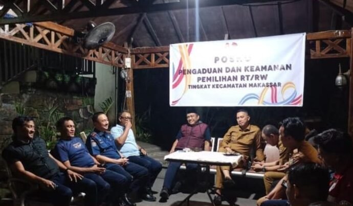 Damkarmat Hadir di Tengah Warga untuk Amankan Pemilihan RT/RW