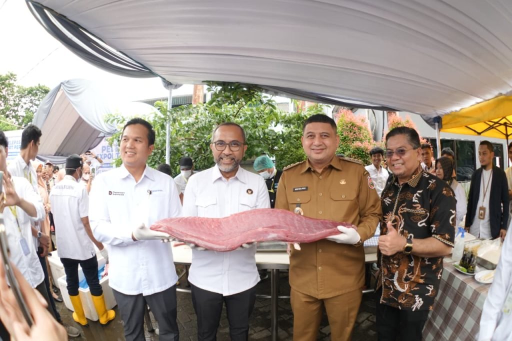 Wali Kota Makassar Lepas Ekspor Perdana Gurita ke Jepang, Perkuat Hilirisasi Komoditas Laut