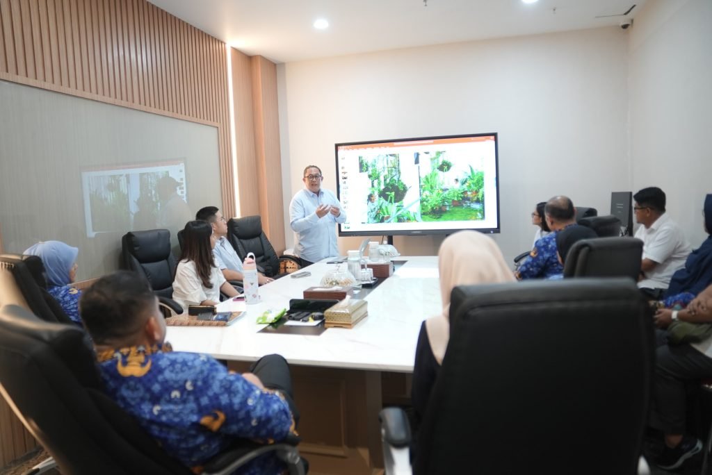 Tekankan Perlindungan RTH dan Integrasi Kawasan, Wali Kota Makassar Pimpin Rakor Revitalisasi Taman Macan