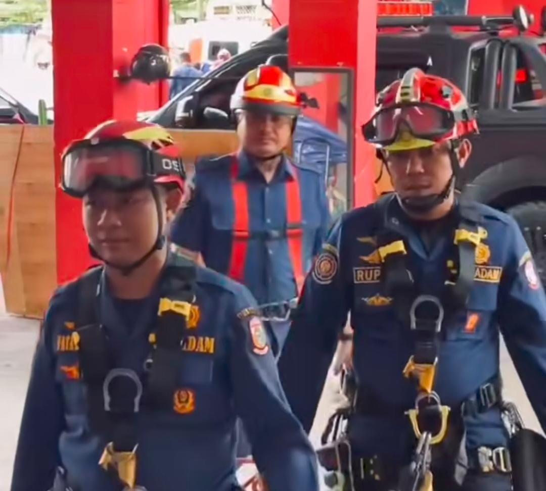 Rescue Damkarmat Makassar Gelar Latihan Rappeling untuk Tingkatkan Kesiapsiagaan