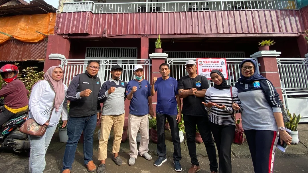 Jum’at Bersih Panampu, Perumda Parkir Makassar Tunjukkan Komitmen Lingkungan Sehat