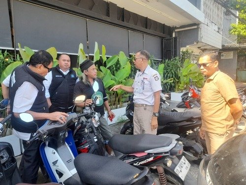 Jaga Layanan Bersih, Perumda Parkir Makassar Tak Tolerir Jukir Tarik Tarif Berlebih