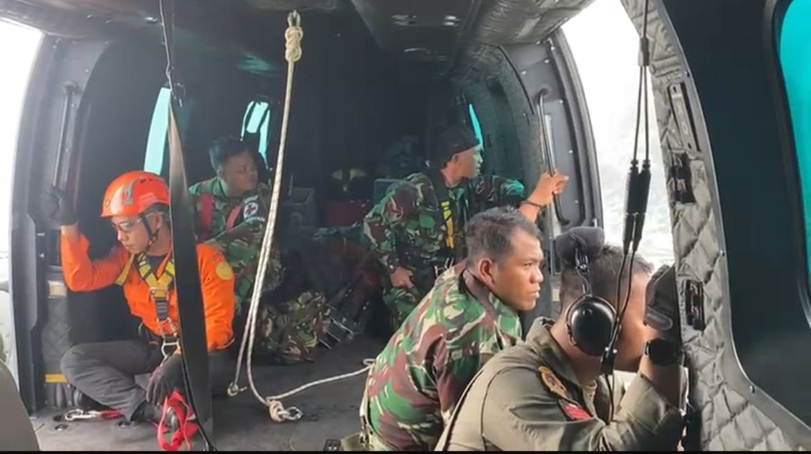 Gubernur Sulsel Kerahkan Tim Gabungan untuk Pencarian Usai ATR 42-500 Hilang Kontak
