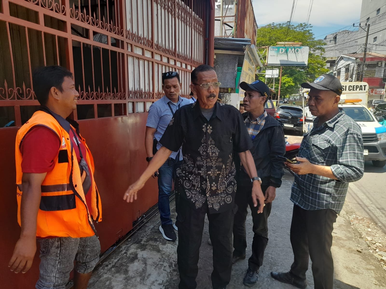 Tindak Aduan Warga Setempat, TRC Perumda Parkir Makassar Gelar Penertiban Parkir