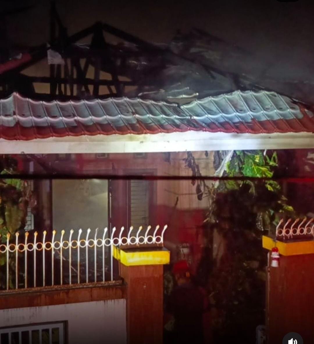 Satu Rumah di Tamalate Makassar Hangus Terbakar, Damkarmat Kerahkan 14 Armada