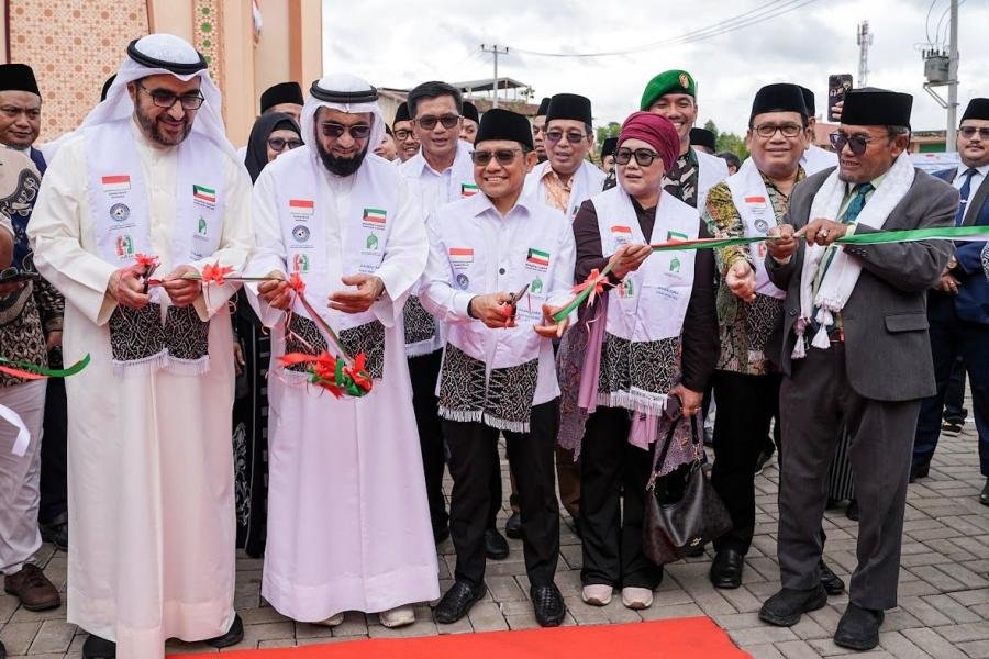 Resmikan Pesantren Darul Azhar, Muhaimin Dorong Santri Jadi Pengusaha dan Ahli AI