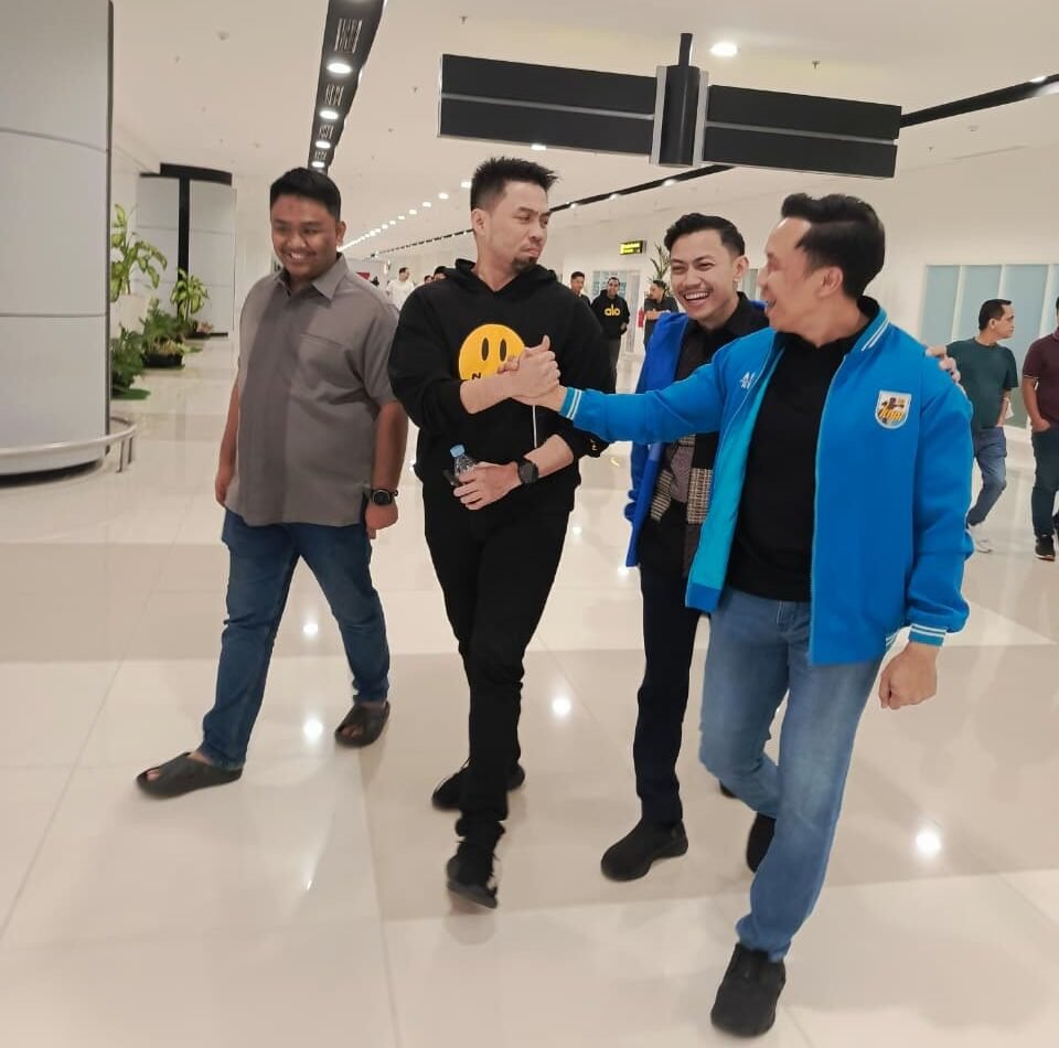 Ketum DPP KNPI Ryano Panjaitan Tiba di Makassar, Siap Lantik Fadel Muhammad Taupan Anshar