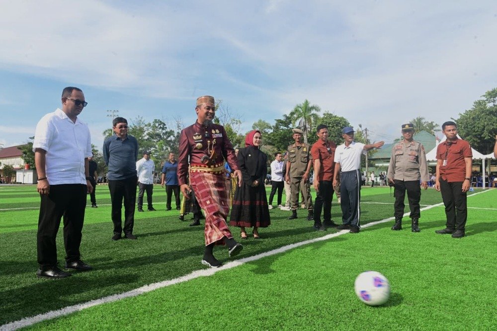 Dorong Semangat Olahraga Warga Palopo, Gubernur Sulsel Resmikan Lapangan Gaspa