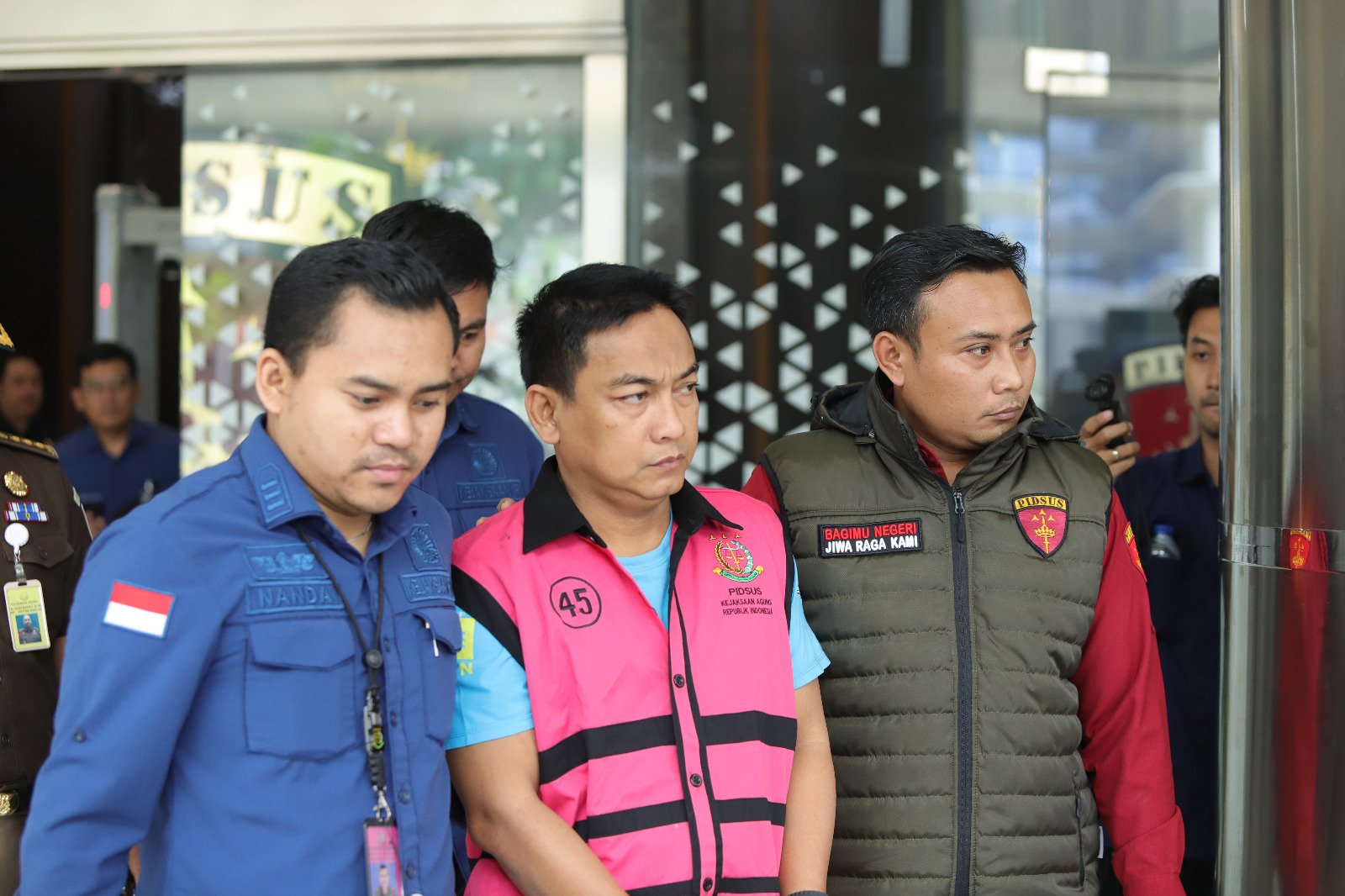 Tim Penyidik Tetapkan Tersangka HS Ketua Ombudsman Perkara Tambang Nikel di Sultra