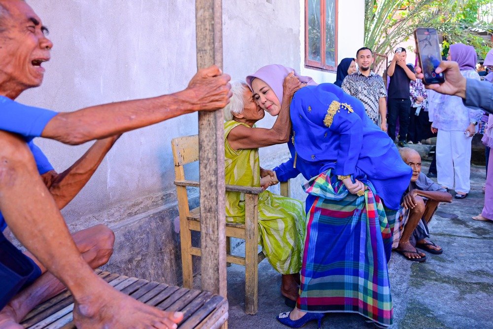 Tegaskan Kepedulian untuk Lansia, Fatmawati Rusdi Kunjungi PPSLU Parepare