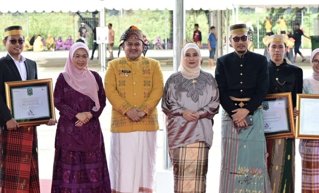 Munafri Gaungkan Pendidikan Inklusif dan Berkualitas, Pimpin Upacara Hari Pendidikan Nasional