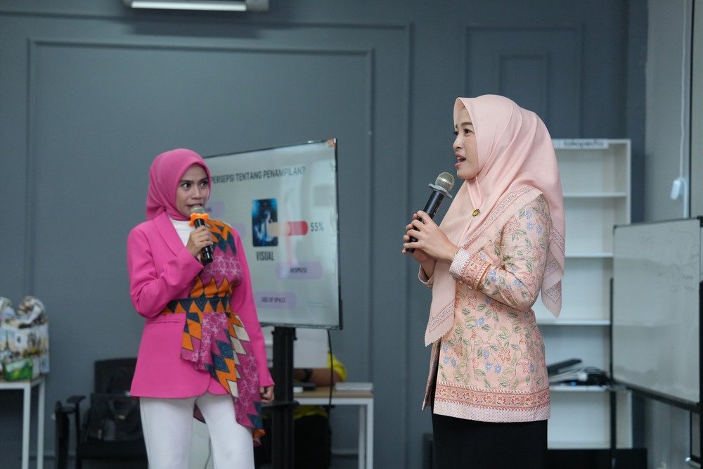 Bekali Anggota Keterampilan Public Speaking, DWP Sulsel Perkuat Peran Sosial