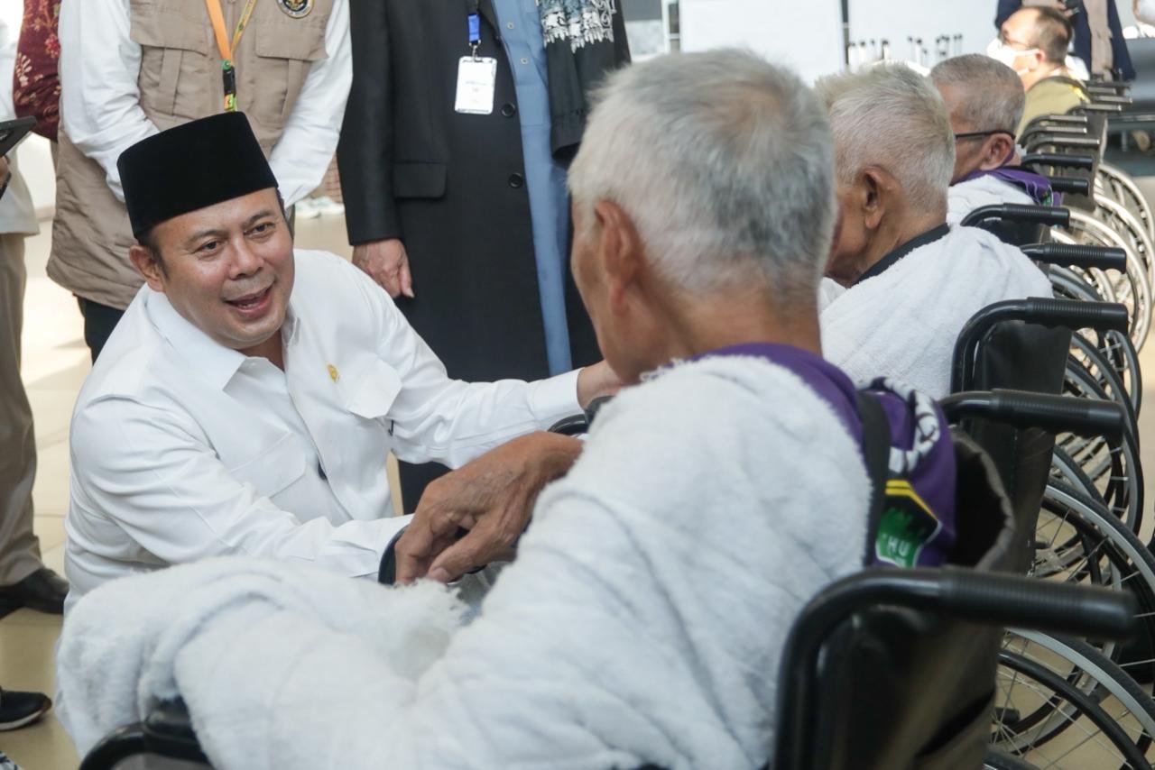 Waka DPR Lepas Jemaah Haji Kabupaten Bandung, Titip Pesan Jaga Kesehatan