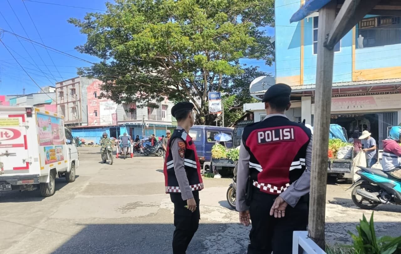 Patroli Dialogis, Polres Bantaeng Perkuat Keamanan Di Kawasan Pasar Dan Pertokoan