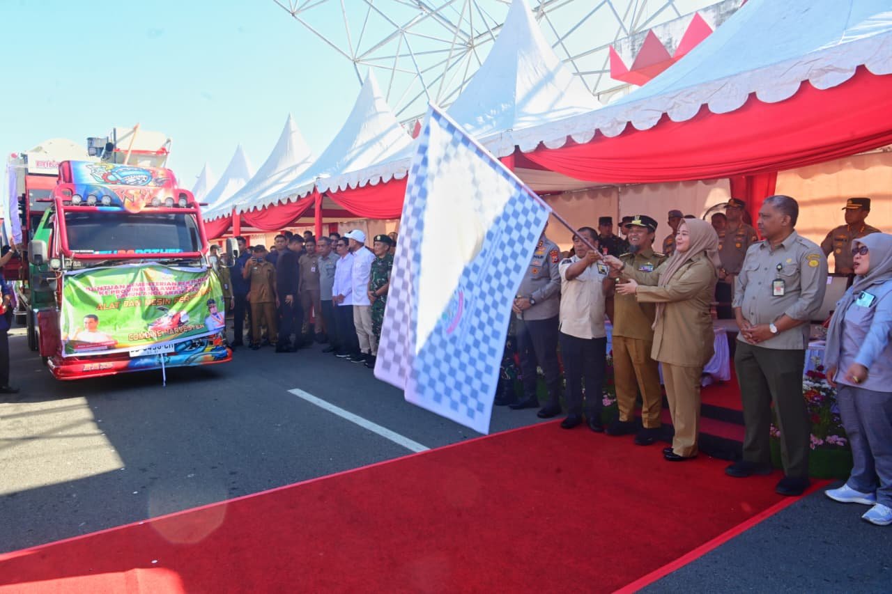 Bantuan Pertanian, Andi Sudirman Salurkan Rp323 Miliar untuk 24 Kabupaten Kota di Sulsel