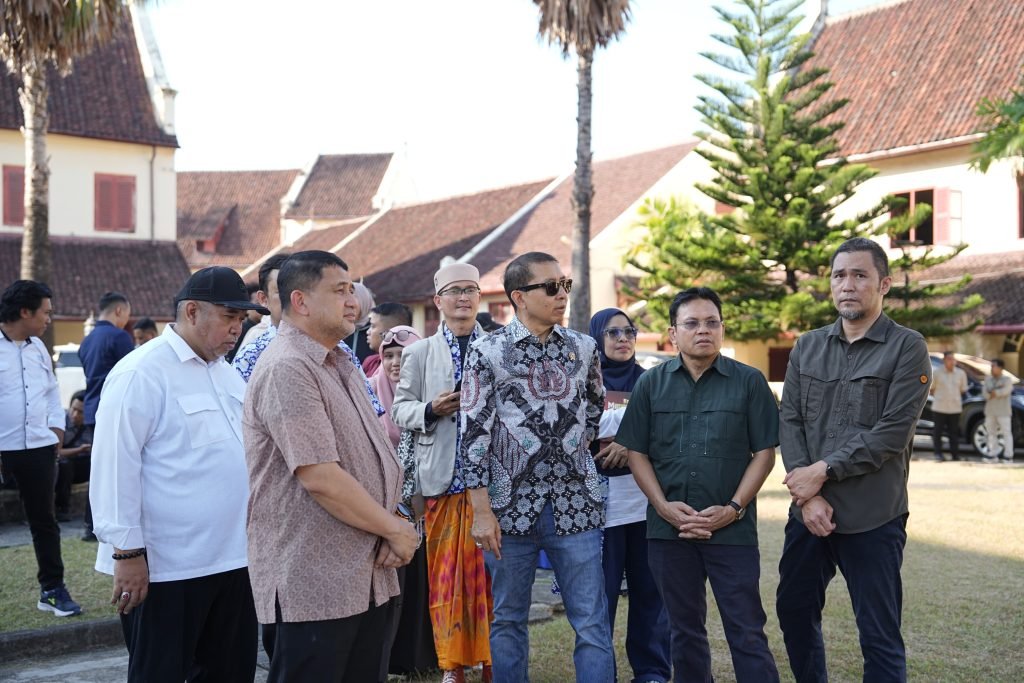 Persiapan Revitalisasi, Munafri Dampingi Fadly Zon Tinjau Benteng Rotterdam