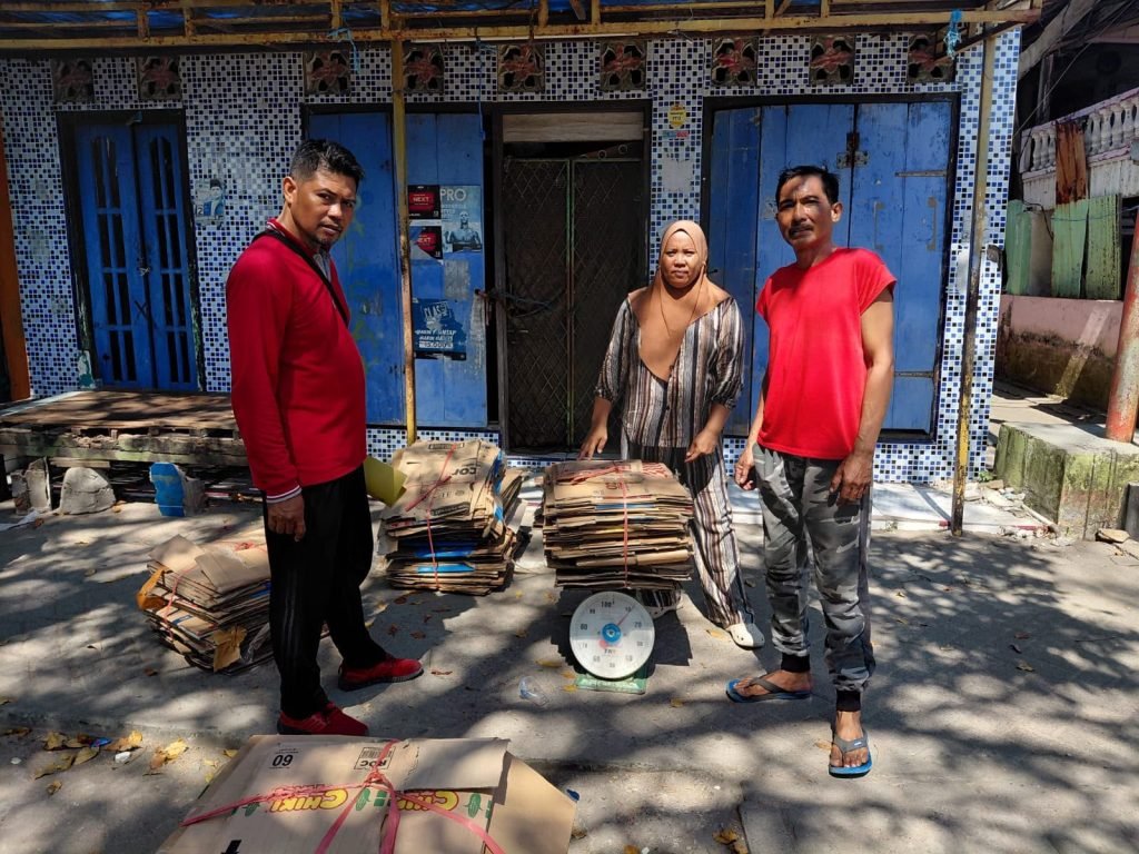 Sebanyak 353,1 Kg, Kecamatan Ujung Pandang Edukasi Warga Pulau Lae-Lae Pilah Sampah