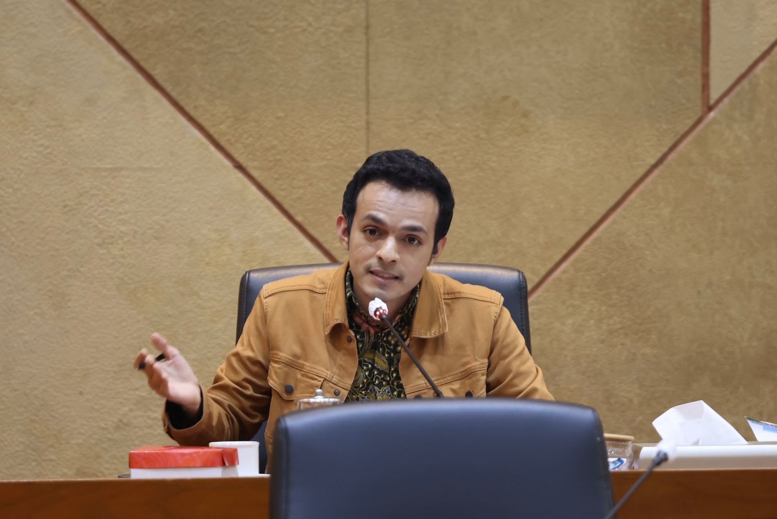 Anggaran Kemnaker Harus Beralih dari Bantuan Tunai ke Program Produktif