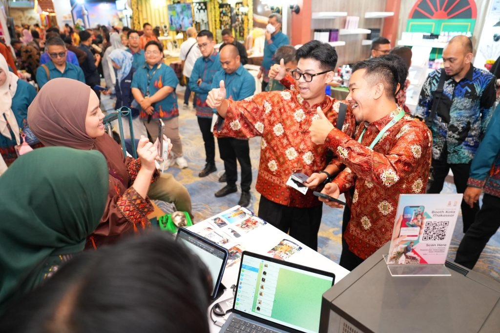 Makassar Kenalkan Super Apps LONTARA+ Lewat AI Photobooth di ICE 2026