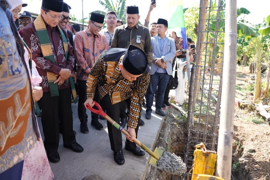 Gerbang Moderasi Indonesia di BTP, Wali Kota Makassar dan Menag RI Letakkan Batu Pertama