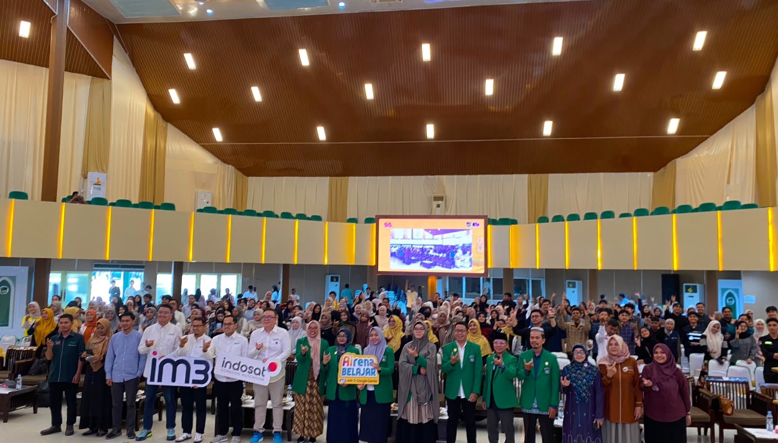 Gelar ‘Ngulik AI’, IM3 x Google Gemini Kolaborasi dengan Ilmu Komunikasi UMI Makassar