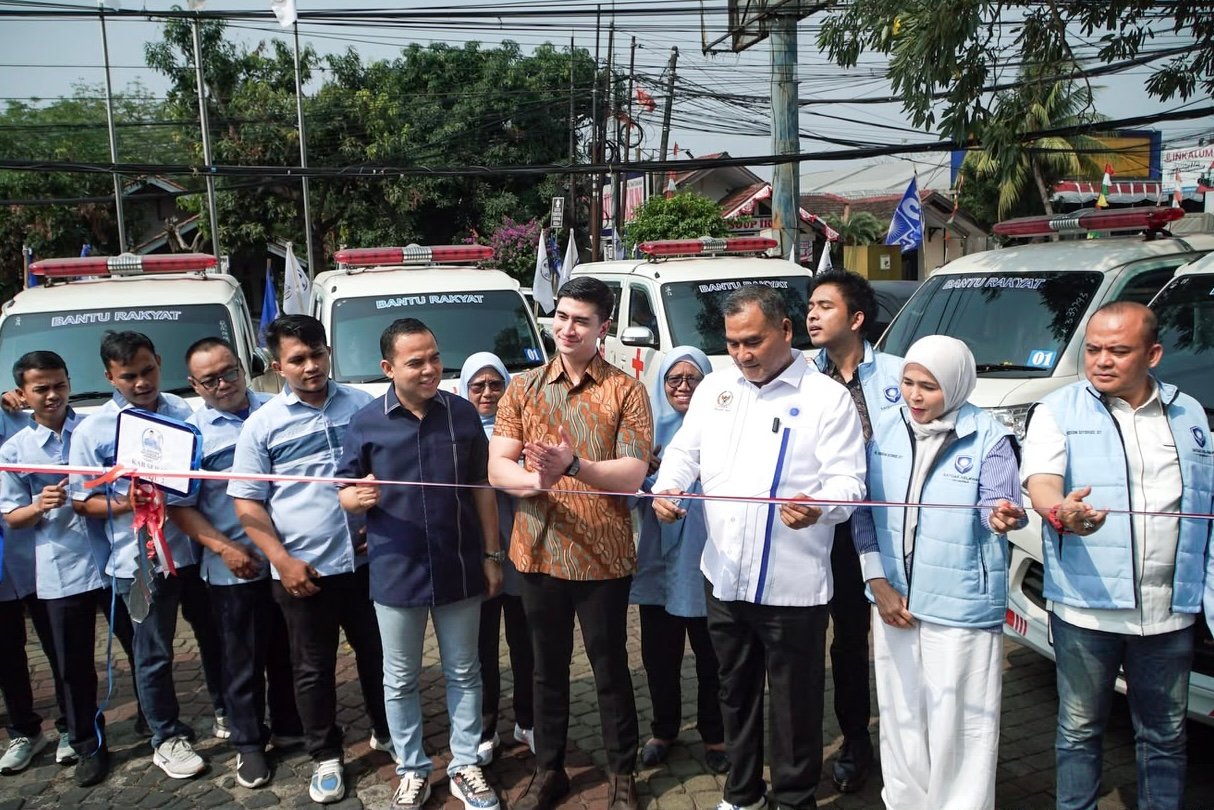 Gerak Cepat Edison Sitorus, 11 Unit Ambulans untuk Warga Banten II
