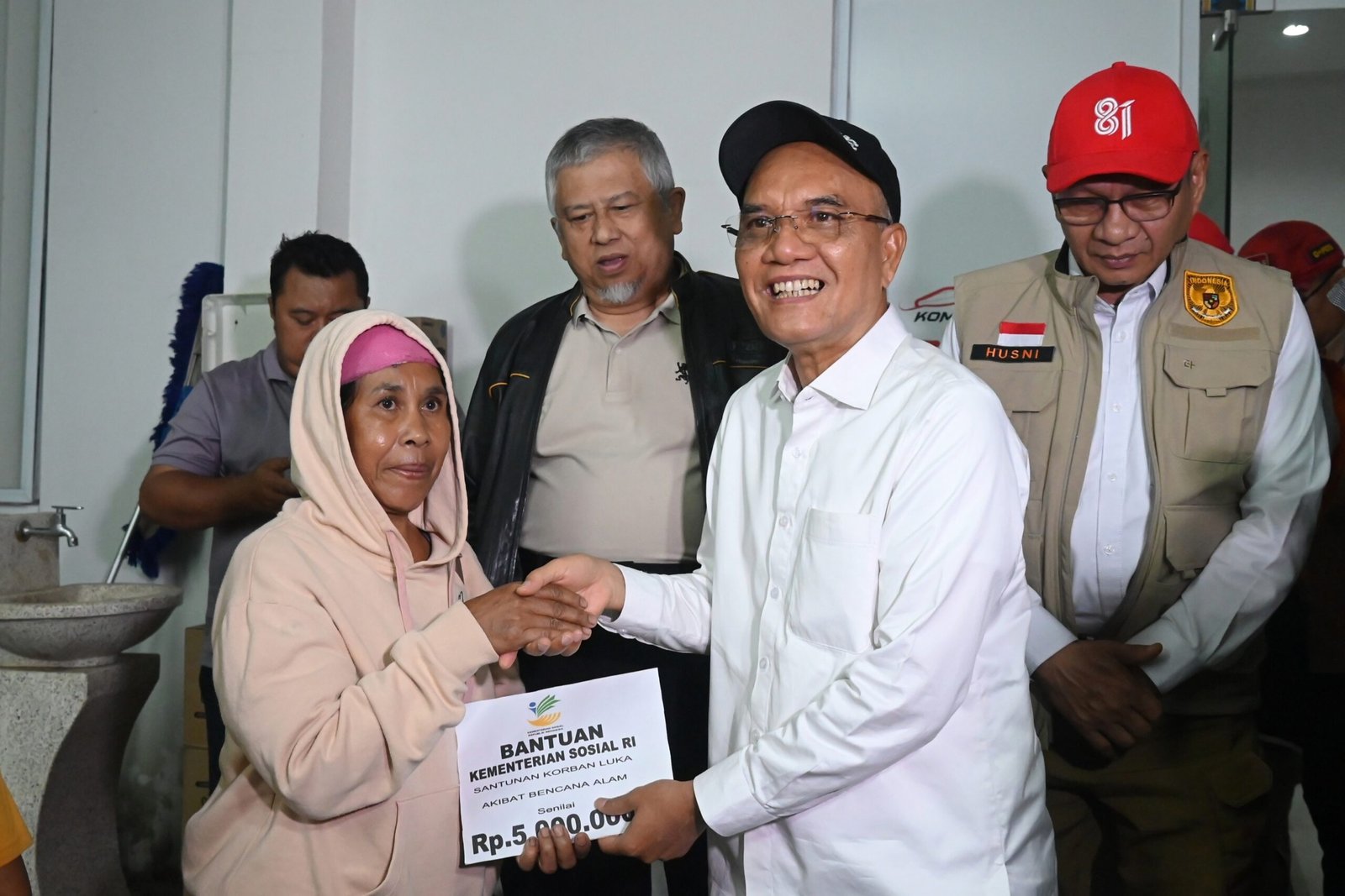 Komisi VIII dan BNPB Perkuat Distribusi Logistik ke Pengungsian di NTT