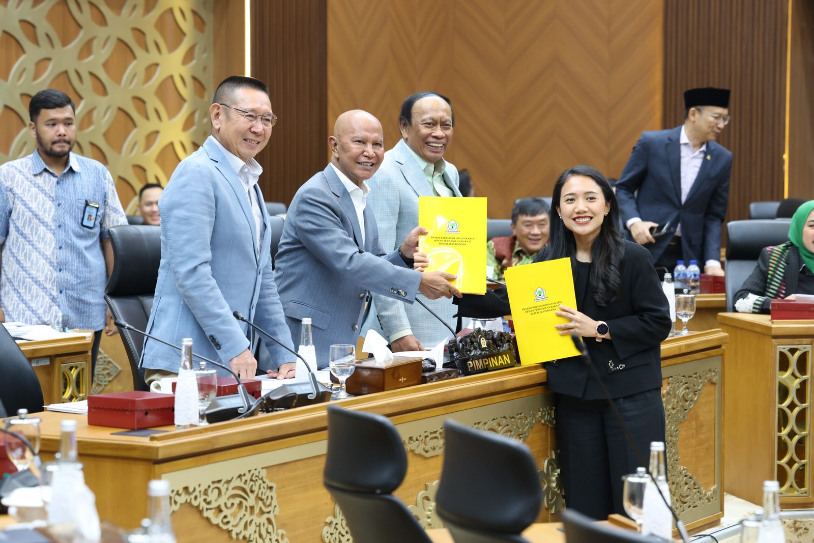 Puteri Komarudin Dorong Percepatan Penyusunan Rencana Induk Pelindungan Pantura