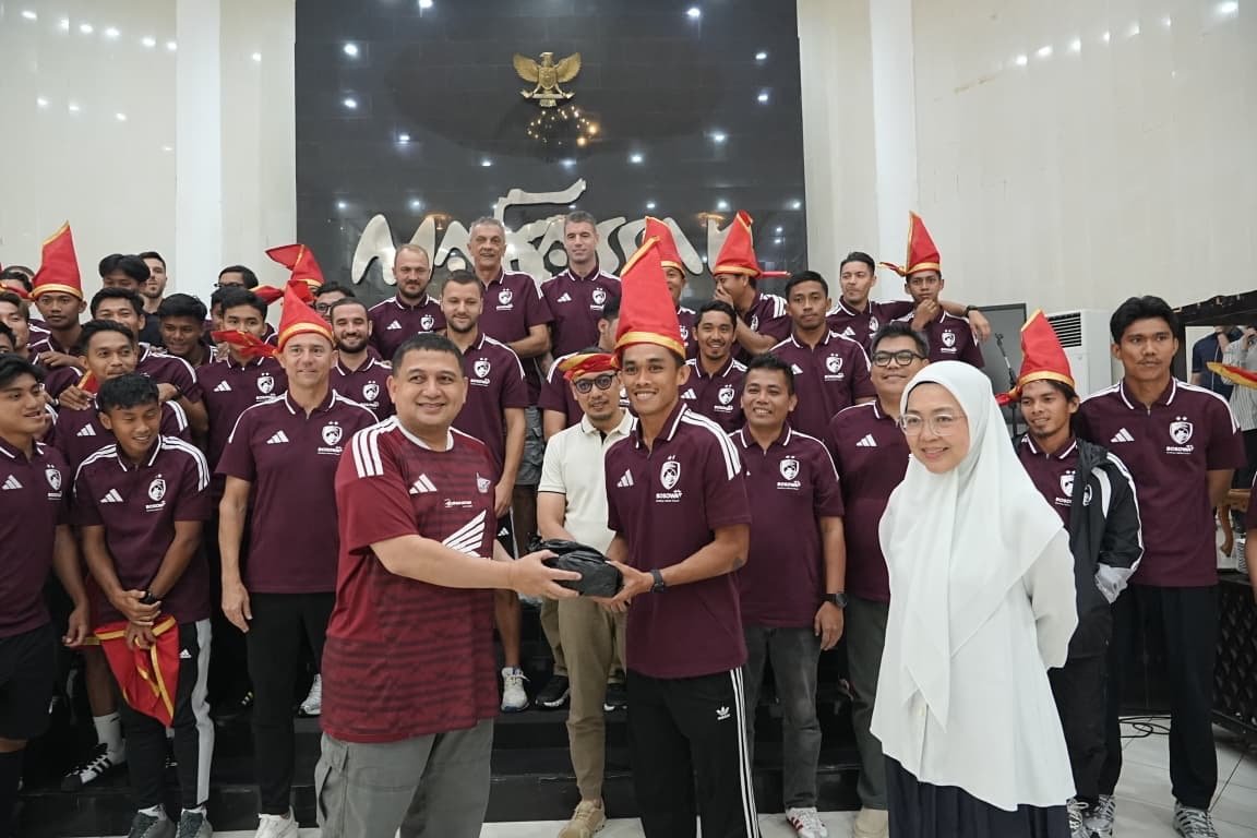 Tegaskan Dukungan Pemkot Makassar, Munafri Jamu dan Lepas Pemain PSM ke Parepare